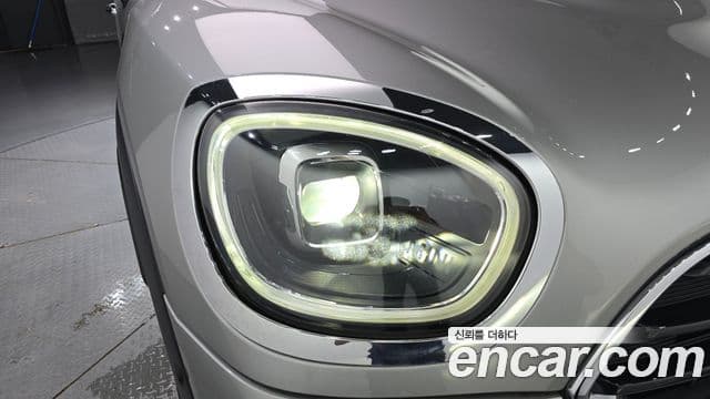 Mini Cooper Countryman 2023 — Photo 25/31