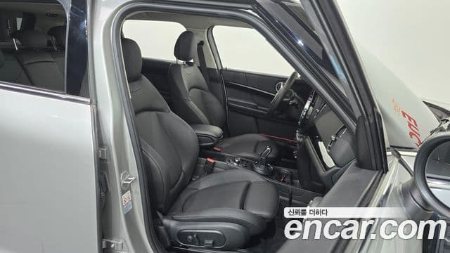 Mini Cooper Countryman 2023 — Photo 24/31