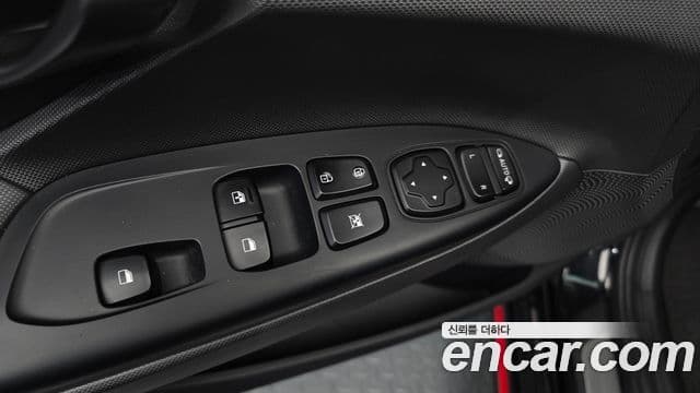 Hyundai Veloster 2021 — Şəkil 19/20