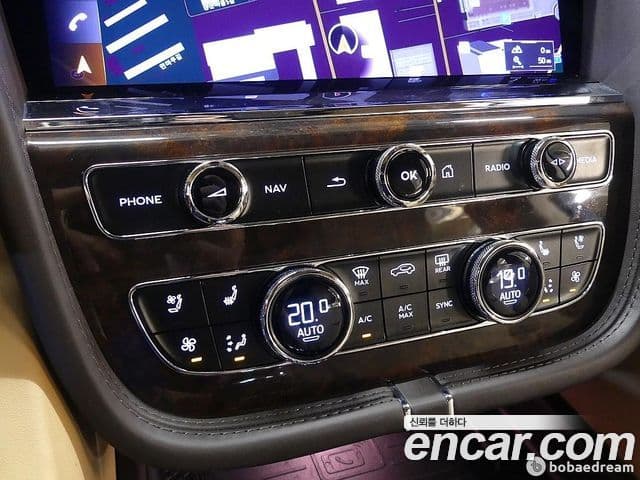 Bentley Bentayga 2022 — Photo 6/20