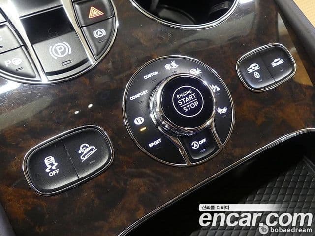 Bentley Bentayga 2022 — Photo 13/20