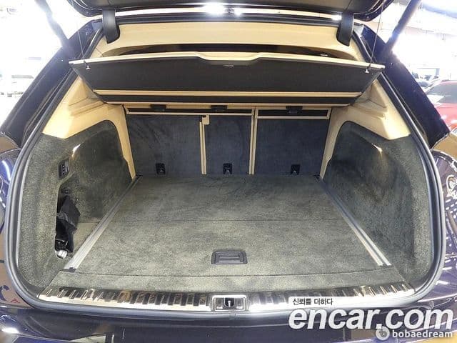 Bentley Bentayga 2022 — Photo 3/20