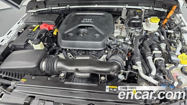 Jeep Wrangler 2021 — Şəkil 6/20