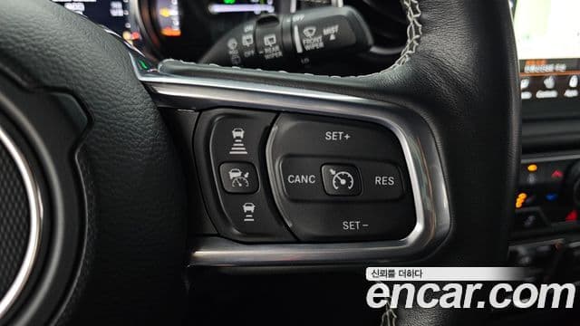 Jeep Wrangler 2021 — Şəkil 19/20