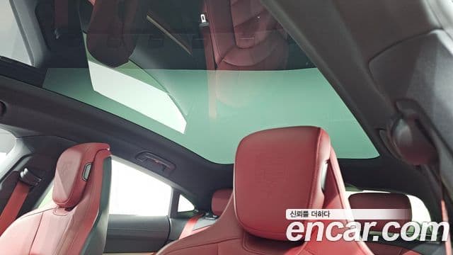 Porsche Taycan 2023 — ფოტო 27/38