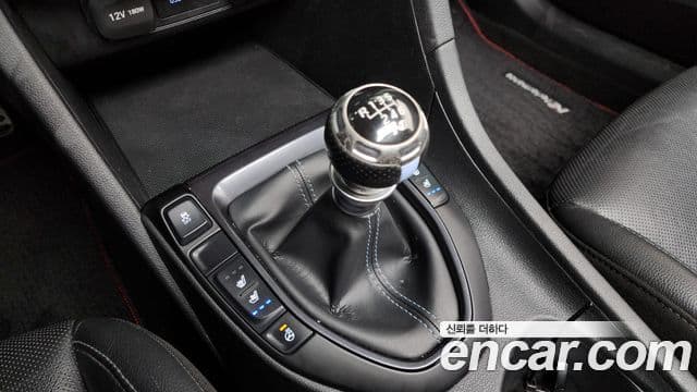 Hyundai Veloster 2018 — Фото 9/20