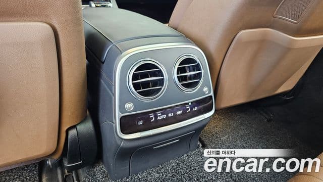 Mercedes-Benz S-Class 2018 — Şəkil 32/33