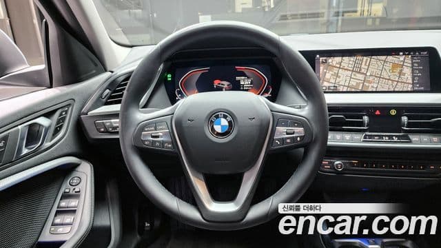 BMW 1 Series 2022 — Şəkil 13/20