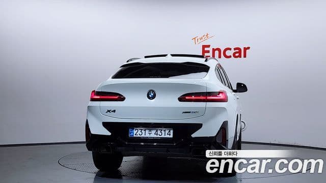 BMW X4 2025 — Photo 1/20