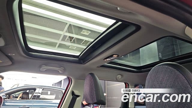Mini Cooper C 2025 — Фото 19/20