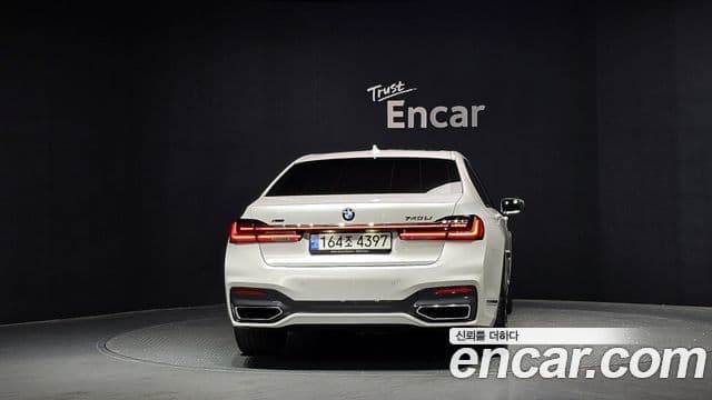 BMW 7 Series 2022 — ფოტო 4/20