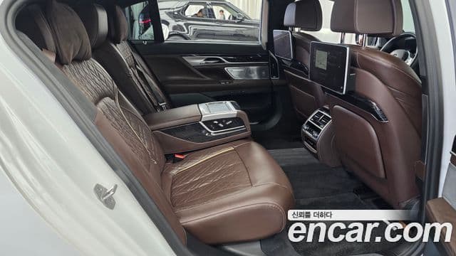 BMW 7 Series 2022 — ფოტო 11/20