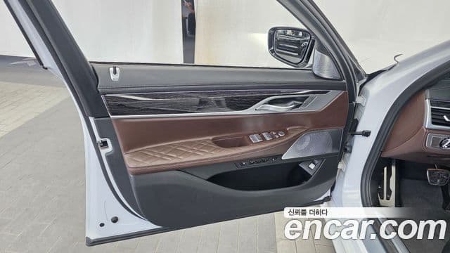 BMW 7 Series 2022 — ფოტო 4/36