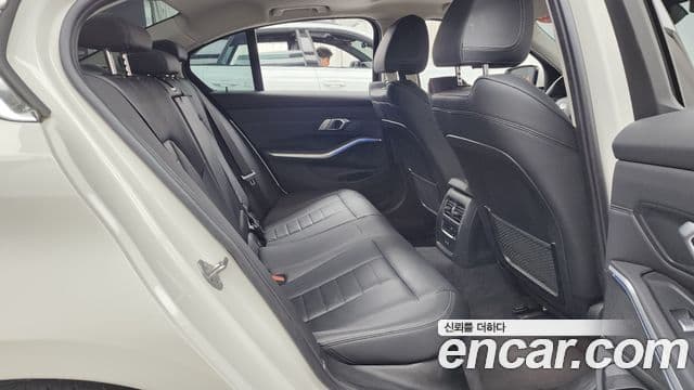 BMW 3 Series 2022 — Şəkil 12/20