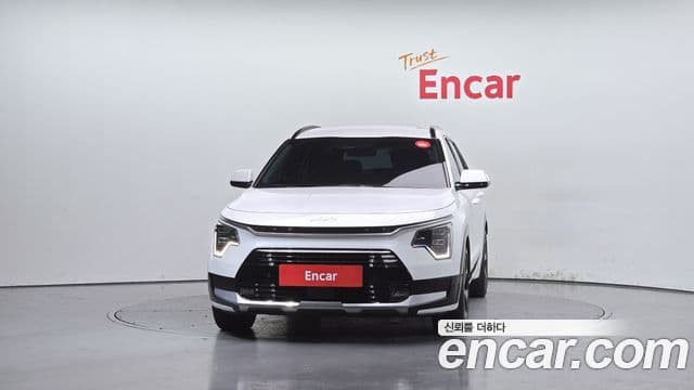 Kia Niro 2022 — Фото 2/20