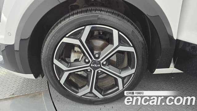 Kia Niro 2022 — Фото 4/20