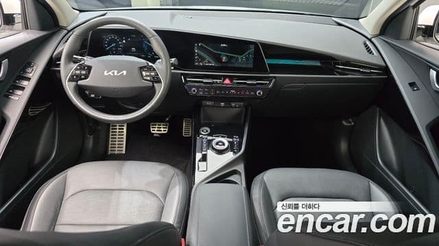 Kia Niro 2022 — Фото 10/20