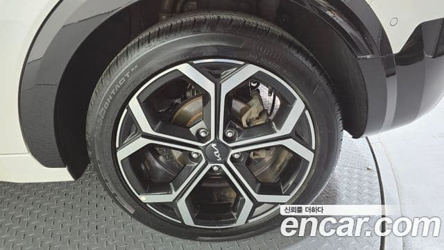 Kia Niro 2022 — ფოტო 10/31