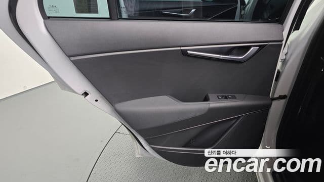 Kia Niro 2022 — ფოტო 3/31