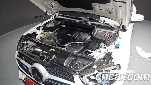 Mercedes-Benz GLE-Class 2020 — ფოტო 6/20