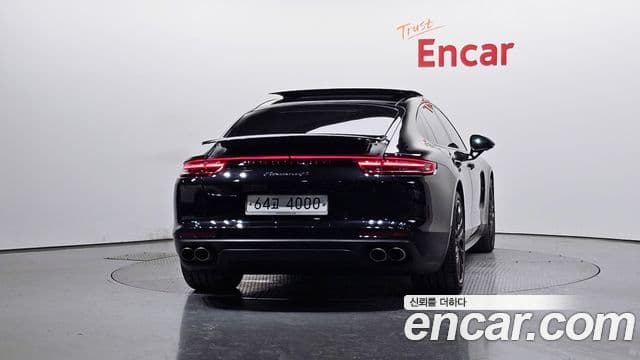 Porsche Panamera 2018 — Şəkil 12/20