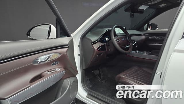 Genesis GV70 2021 — Şəkil 10/20