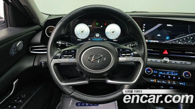 Hyundai The New Avante Hybrid 2020 — Photo 2/20
