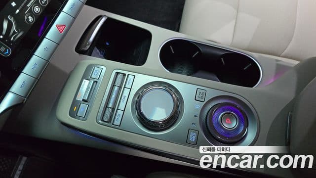 Genesis GV70 2023 — Şəkil 9/20