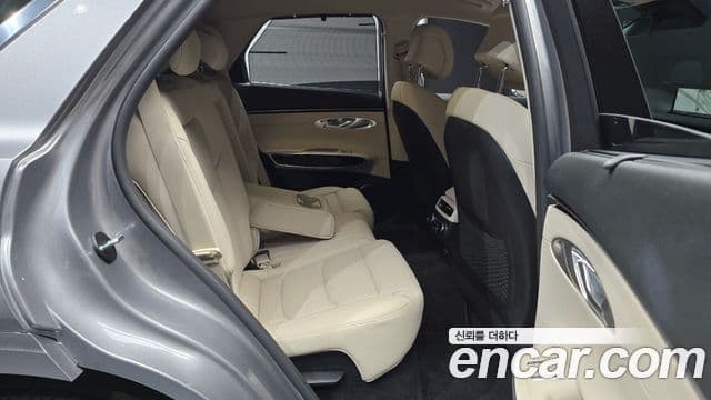 Genesis GV70 2023 — Şəkil 12/20