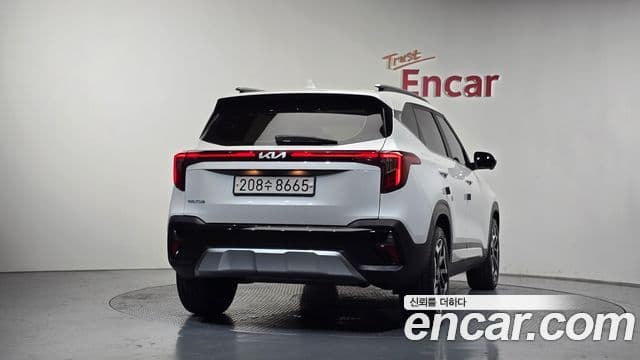 Kia Seltos 2024 — ფოტო 4/20