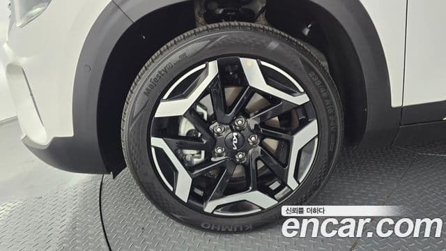 Kia Seltos 2024 — ფოტო 5/20