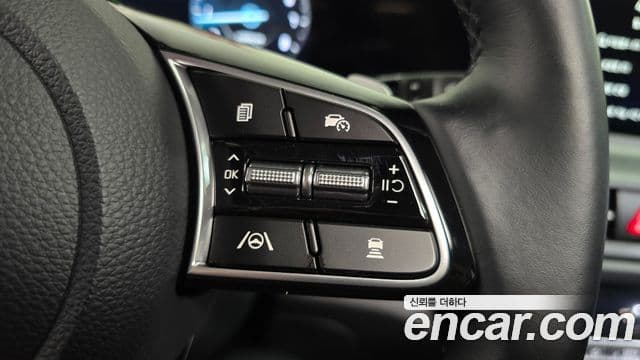 Kia Seltos 2024 — ფოტო 17/20