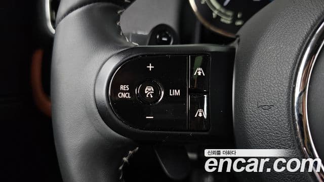 Mini Cooper SD Countryman 2022 — ფოტო 18/20
