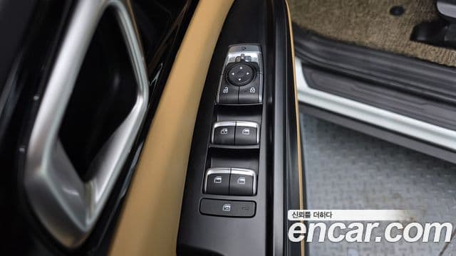 Kia Carnival 2023 — ფოტო 14/20
