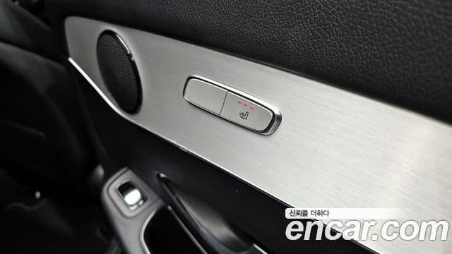 Mercedes-Benz GLC-Class 2018 — ფოტო 18/20