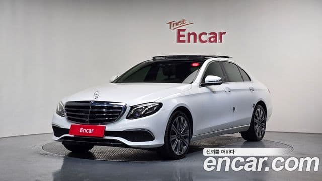Mercedes-Benz E-Class 2018 — Фото 1/20