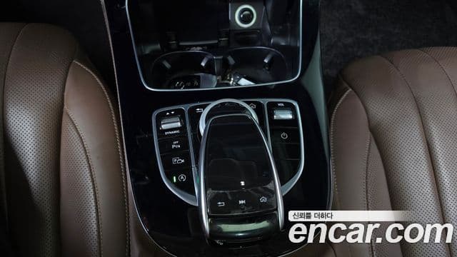 Mercedes-Benz E-Class 2018 — Фото 19/20