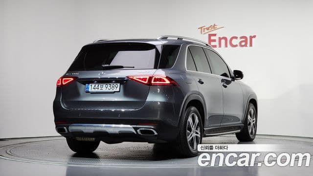 Mercedes-Benz GLE-Class 2020 — Photo 14/20