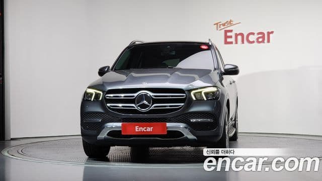 Mercedes-Benz GLE-Class 2020 — Photo 2/20