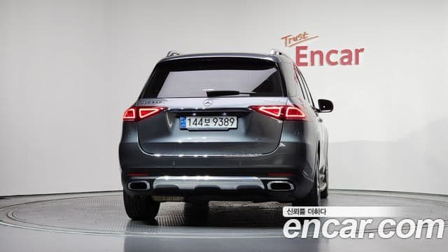 Mercedes-Benz GLE-Class 2020 — Photo 4/20