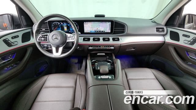 Mercedes-Benz GLE-Class 2020 — Photo 12/20