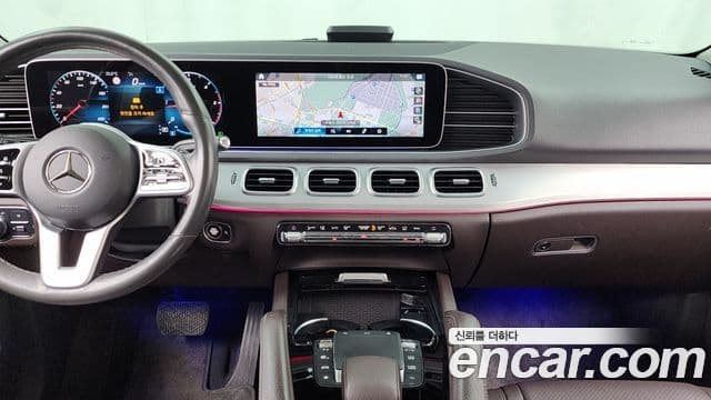 Mercedes-Benz GLE-Class 2020 — Photo 6/20