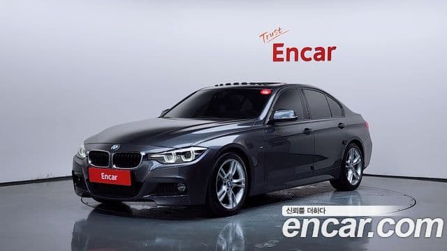 BMW 3 Series 2018 — Фото 1/20
