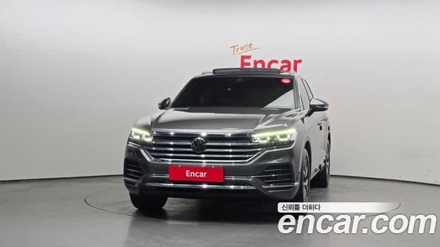 Volkswagen Touareg 2023 — Şəkil 10/20