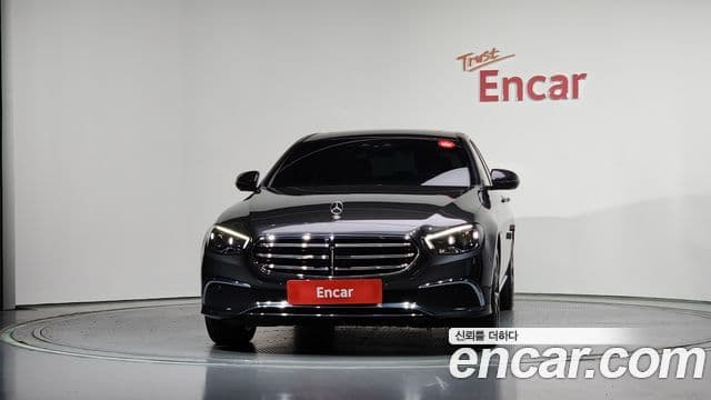 Mercedes-Benz E-Class 2021 — Фото 3/20