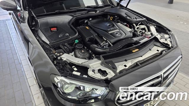Mercedes-Benz E-Class 2021 — Фото 6/20