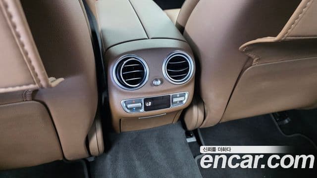 Mercedes-Benz E-Class 2021 — Şəkil 34/36