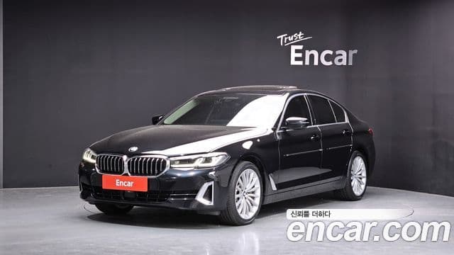BMW 5 Series 2023 — Фото 1/20
