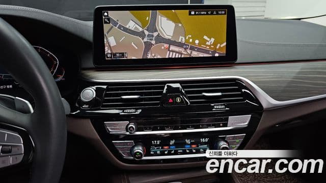 BMW 5 Series 2023 — Фото 13/20