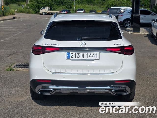 Mercedes-Benz GLC-Class 2023 — Şəkil 4/13